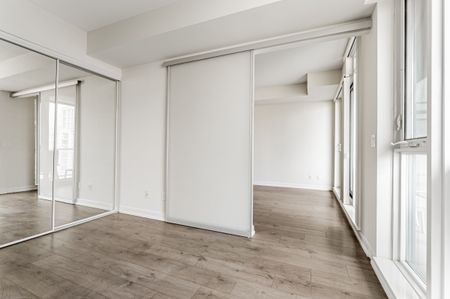 For Lease - 297 College Street Unit# 905, Toronto, Ontario - Photo 5