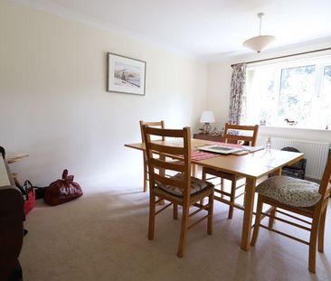 4 bedroom detached house to rent - Photo 2