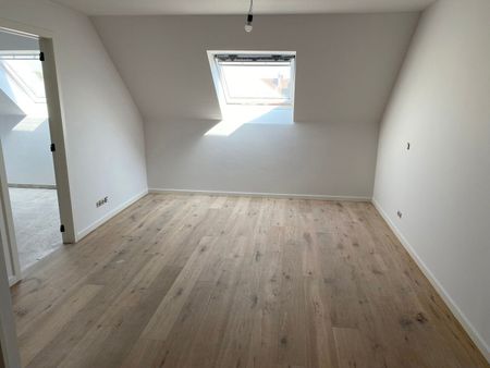 NIEUWBOUW, prachtig afgewerkte woning met terras en tuin, ideaal gelegen in een rustige kindvriendelijke straat op wandelafstand van het centrum van Sterrebeek en op 2km van de Duitse school. - Photo 3
