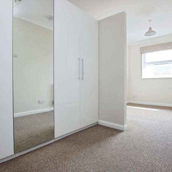 4 bedroom detached house to rent - Photo 1