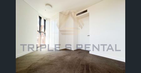 Green Sqaure OVO! Nearly Brand New 2 Bedrooms Apartment ! - Photo 3