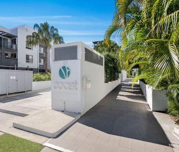 Modern 2-Bedroom Apartment with Spectacular Broadwater Views - Photo 6