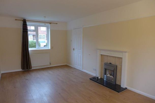 3 bedroom terraced house to rent - Photo 1