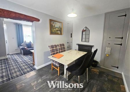 2 bedroom end of terrace house to rent - Photo 2