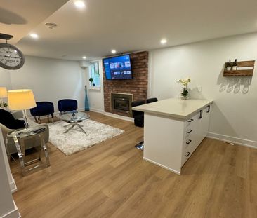 For Lease - 110 Colony Trail Boulevard, East Gwillimbury, Ontario - Photo 1