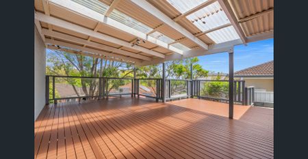 Charming Family Home in Erina Awaits! - Photo 2