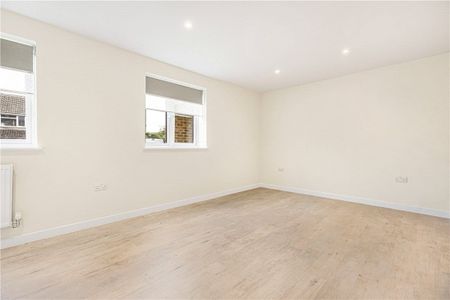 A newly built modern apartment situated on the ground floor with a private patio in this popular south Oxfordshire location. Ideally located for access to the A34, central Abingdon, Oxford and Didcot for train links. - Photo 5