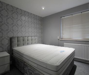 4 bedroom terraced house to rent - Photo 1