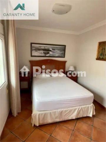 Casa adosada en alquiler en Serramar - Foto 2