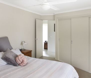 COMFORTABLE TWO BEDROOM UNIT IN GREAT LOCATION - Photo 3