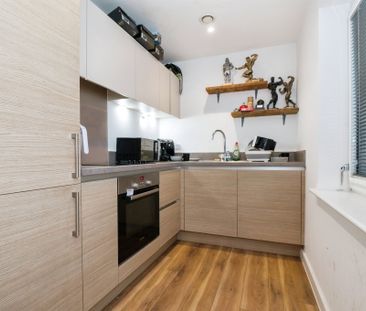 John Thornycroft Road, Southampton - Photo 3