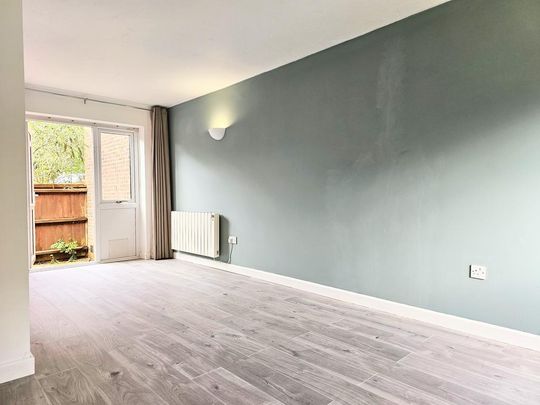2 bedroom terraced house to rent - Photo 1