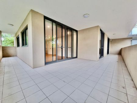 Modern 2 Bedroom located in the Heart of Turramurra - Photo 5