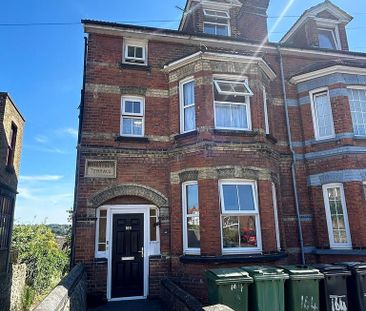 1 bedroom in a house share to rent - Photo 2