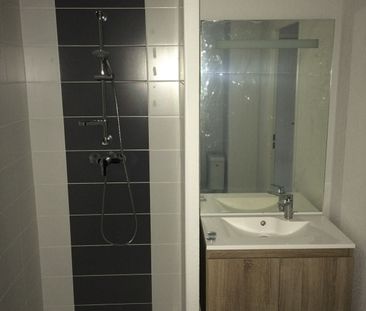 Location Appartement 2 pièces 40m² ST ANDRE DE CUBZAC 33240 - Photo 4