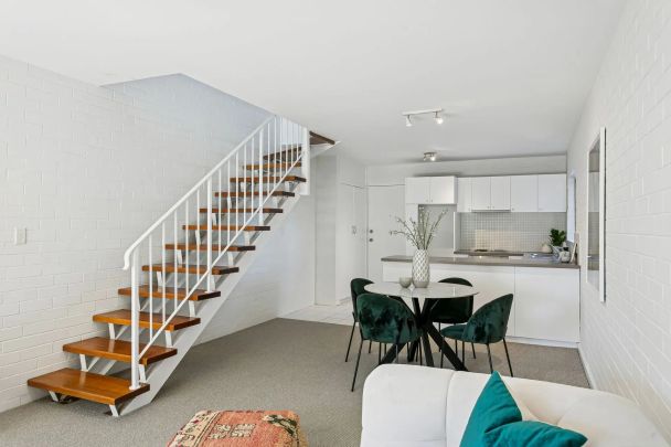 Light, Bright & Effortlessly Convenient - Photo 1