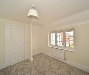 4 bedroom detached house to rent - Photo 6