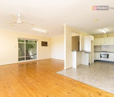 “SPACIOUS, LIGHT AND BRIGHT FAMILY HOME WITH VIEWS!” - Photo 4