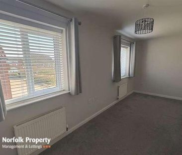 Blofield, NR13 - Photo 1