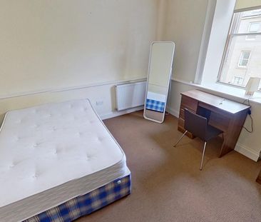 3 bedroom apartment to rent - Photo 4