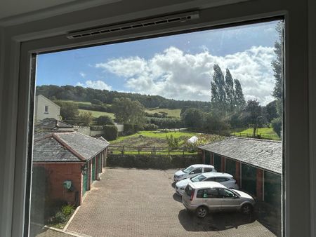 3 bedroom Three Bedroom Barn Conversion to rent - Photo 3