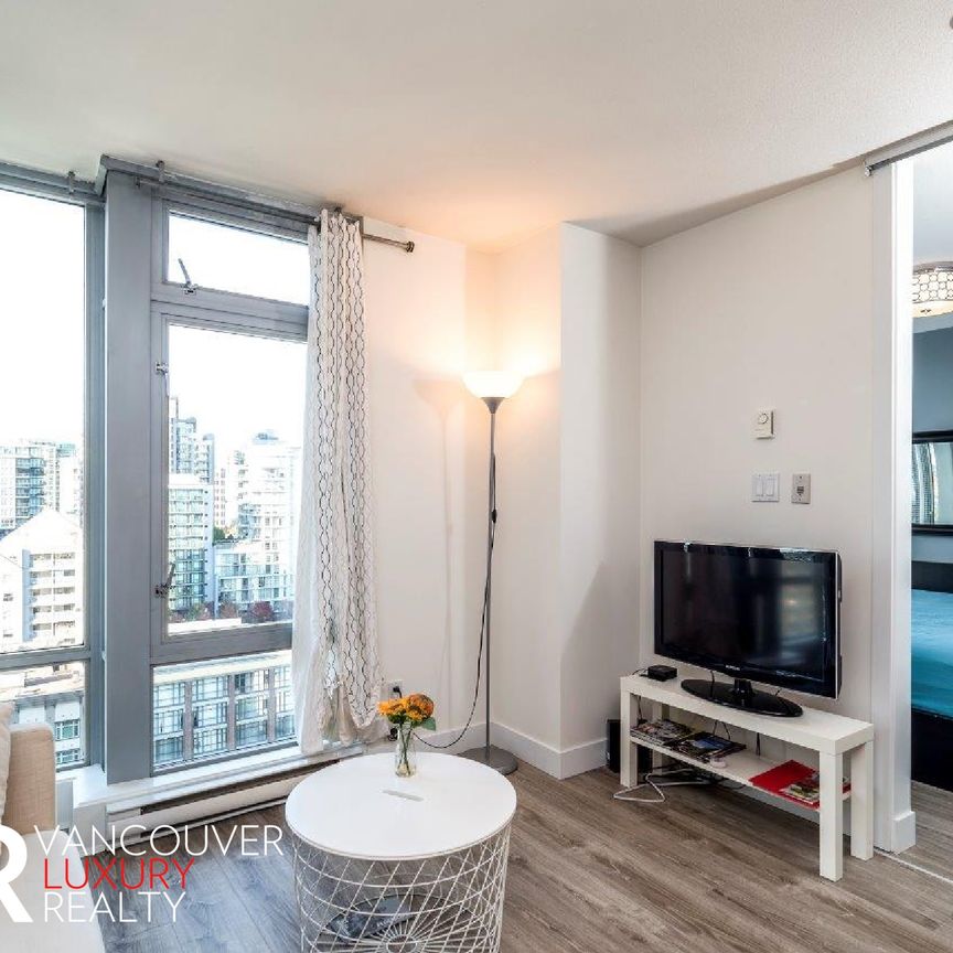 Condo in Downtown Vancouver, BC - Photo 1