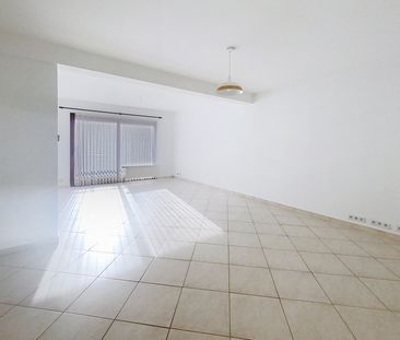 Appartement met 2 kamers en dubbele garage - Photo 2