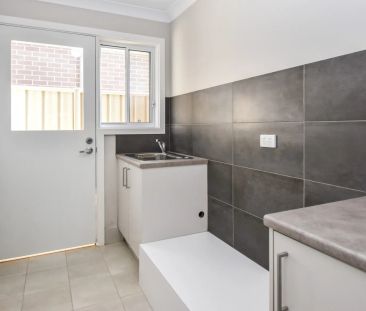 Low Maintenance & Stylish Home - Photo 2