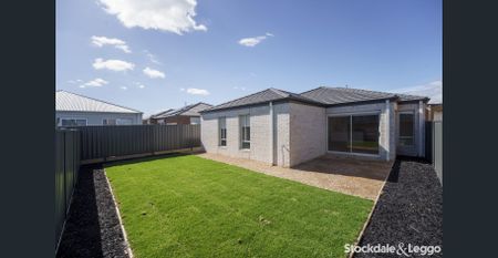 Move-In Ready Luxury Home in a Growing Estate - Photo 4