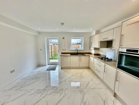 3 bedroom townhouse to rent - Photo 5