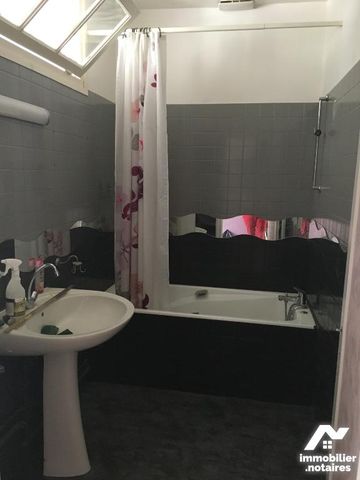 Appartement centre bourg au 1er étage libre au 17 novembre 2025- - Photo 3