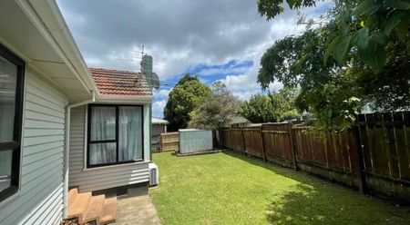 Looking for a comfy family home? - Photo 3