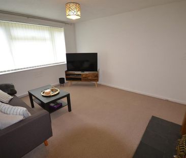 1 bedroom Flat To Let - Photo 3