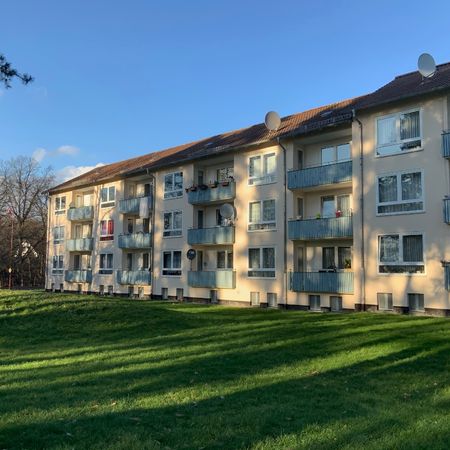 Schöne 3-Zimmer Erdgeschosswohnung mit Loggia zu vermieten - Foto 3