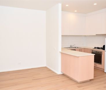 1803/250 Elizabeth Street - Photo 3