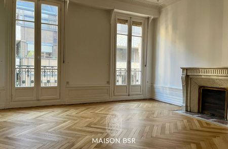 Marcelin, un appartement T5 rénové de standing - Photo 3