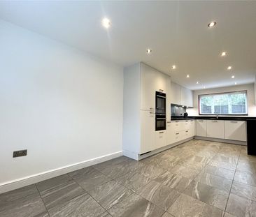4 bedroom house to rent Waggon Road, LS10 - Photo 6