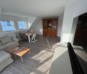 ERSTBEZUG nach Sanierung. Modern/neu möblierte 3-Zi.-Whg. in einem ... - Foto 2