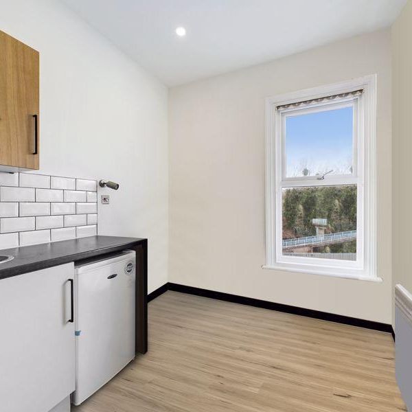 1 bedroom property to rent - Photo 1