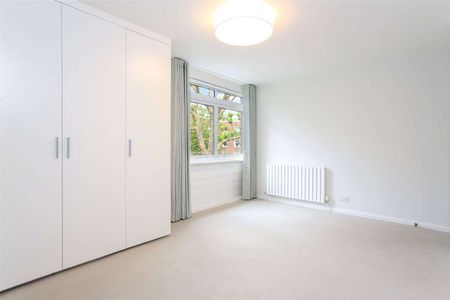 A spacious newly refurbished family house with garden - Photo 5