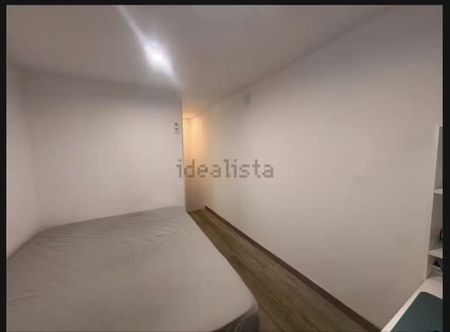 Carrer Elcano, Santa Coloma de Gramenet, Catalonia 08923 - Photo 3