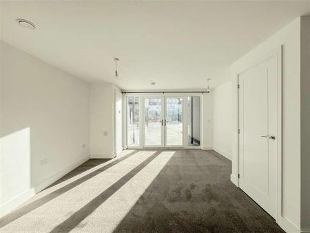 Martin Court, Hastings - Photo 2