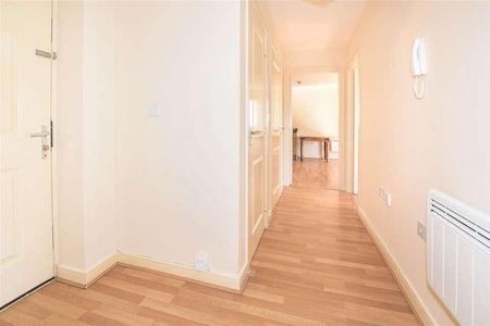 School Gate Drive, Morden, SM4 - Photo 3