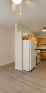 Warwick Apartments - Photo 4