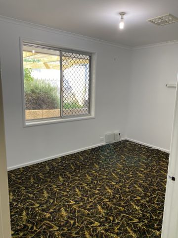 4 x 1 Brick and Tile Home - Photo 4