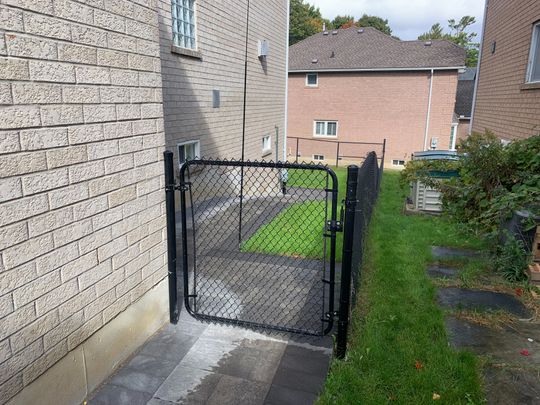For Lease - 337 Carruthers Avenue Unit# Walk-Out Basement, Newmarket, Ontario - Photo 1