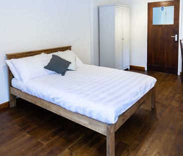 Studio Flat, Mapesbury Lodge, NW2 - Photo 2