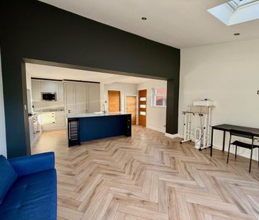 3 bedroom semi-detached house to rent - Photo 2