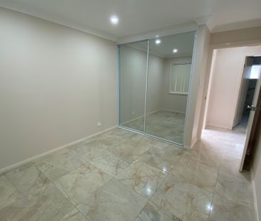 Street Facing 2 Bedroom Granny Flat !! - Photo 2