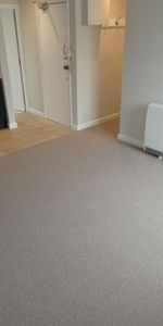 2 bed Apartment - To Let - Photo 4